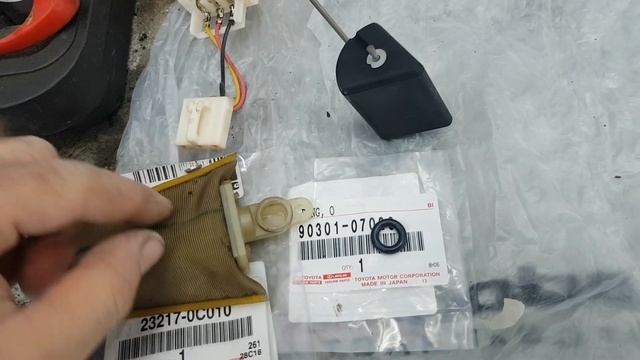 Тойота Камри V30, 3.0l. Топливный фильтр, замена. Заметки. смотреть онлайн