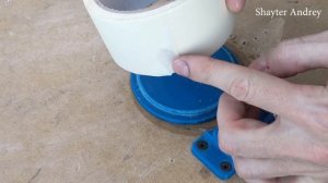 Как легко нарезать малярный скотч на узкие рулоны.
