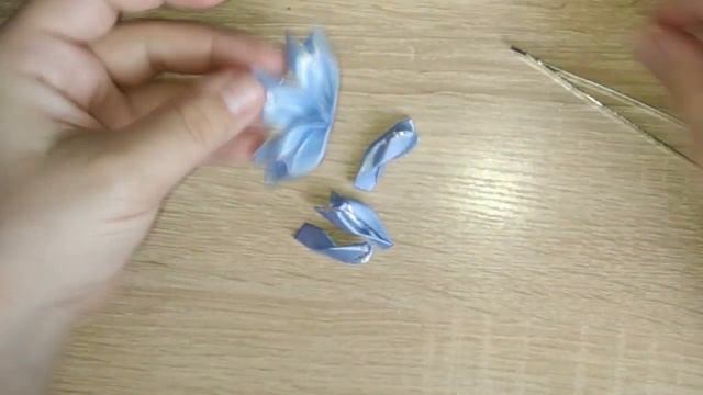 Красивые цветы. Цветы канзаши. Цветы из лент. смотреть онлайн