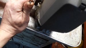 Husqvarna 545RX смазка приводного вала.