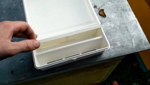 Осенний закорм пчёл. Обзор кормушек.