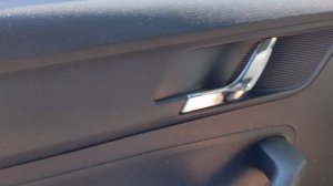 Детский замок в авто ( дверь откроется только снаружи)