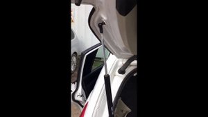 Nissan Tiida, вода в багажнике