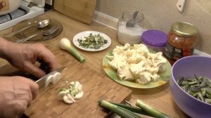 Летний суп с говядиной, стручковой фасолью и цветной капустой