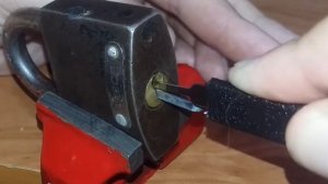 [ 25 ] КАК ОТКРЫТЬ ЗАМОК НАВЕСНОЙ АПЕКС МЕТОД ПРОЧЁСЫВАНИЕ В ОБХОД СЕКРЕТНОГО МЕХАНИЗМА