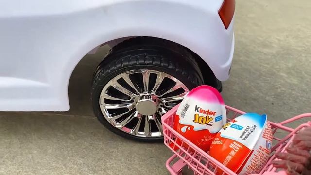 Обезьянка делает покупки в магазине смотреть онлайн