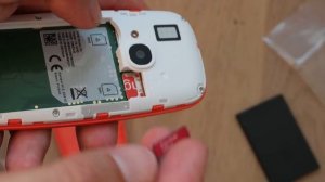 How to insert SIM and micro SD card in Nokia 3310