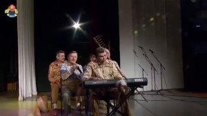 МИТРОФАНОВНА ОСОТ ДА КРАПИВА