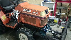 Дополнительная гидравлика и отвал на минитрактор Kubota b1-15