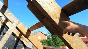 Стык стропил. Опирание конька. Как НЕ НАДО делать.