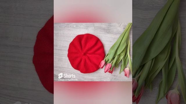Яркие и модные береты и нежный ажурный шарфик для весеннего настроения??