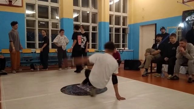 Шапка 8 смотреть онлайн