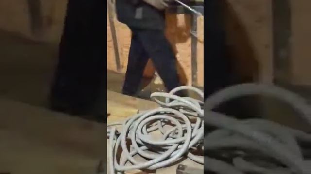 Убираем запах от шпал и утепляем дом.Напыляемый утеплитель смотреть онлайн