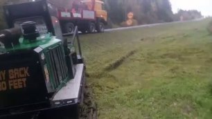 Гусеничный трактор корчеватель сломался | Вытягиваем на дорогу для эвакуации на стоянку