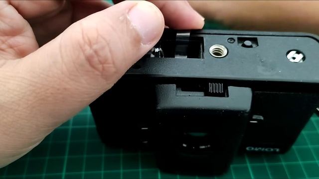 How to change Lomo LCA batteries смотреть онлайн
