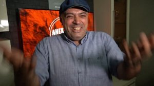 Вовочку выгнали из школы. Анекдот!