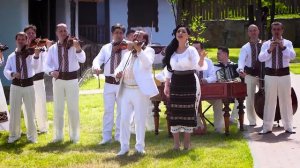 Tina David & Nicolae Botgros si Orchestra Lautarii - Hora nasilor(Video Oficial)