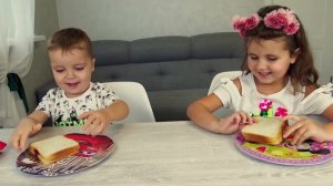 Милана играет с папой - сборник историй для детей