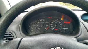 Peugeot 206 (2001) turn signal sound