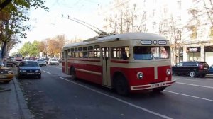 Троллейбус МТБ-82 на главной улице Кишинёва.