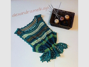 Вязаная майка крючком.