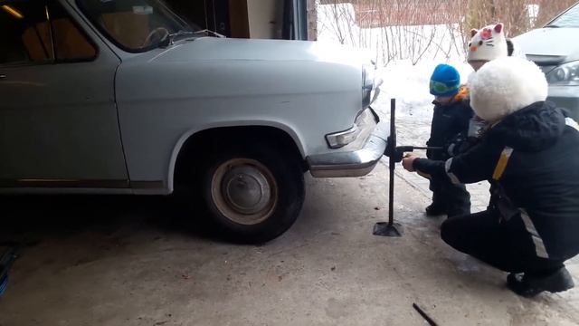 ГАЗ-21, домкратим. смотреть онлайн