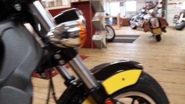 2019 Indian Scout Icon Paint Series Thunder Black/ Indian Motorcycle Yellow смотреть онлайн