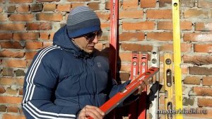 Измерительный инструмент.  Пузырьковый уровень - [© masterkladki]