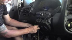 Mercedes Vito 638 Как снять Шлейф руля и подрулевой переключатель(гитара)