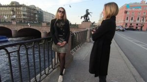 Зачем девушки «оседлали» коней Клодта на Аничковом мосту? Мы поговорили с «наездницей»