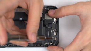 Apple iPhone 11 ремонт полный разбор, снять дисплей, аккумулятор.