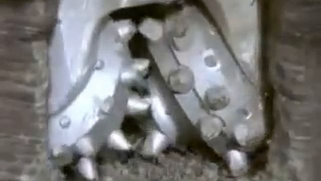 шарошечное долото в работе