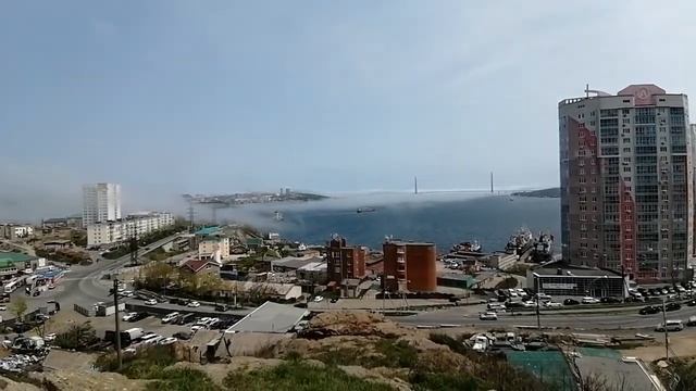 Бухта Золотой рог вид на Русский Остров и его мост с полуострова Эгершельд.