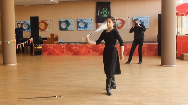 Мастер-класс для кадетов по фланкировке полноразмерными казачьими шашками. Фестиваль в Москве, 2022