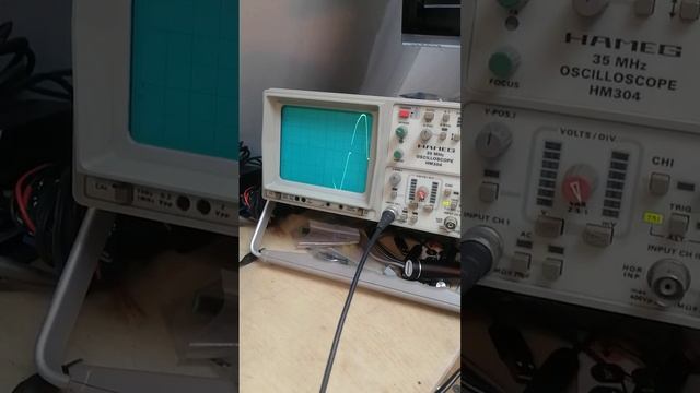 сделал симистор из двух тиристоров управление семистором.Что показал осцеллограф. смотреть онлайн