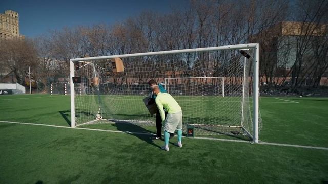 УДАР ШОКЕРОМ В ГОЛОВУ | КРАП VS ВОЛОДЯ XXL | Деньги или Наказание?! смотреть онлайн