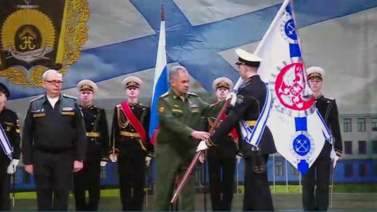 Филиал Нахимовского училища в Мурманске получил свое собственное знамя