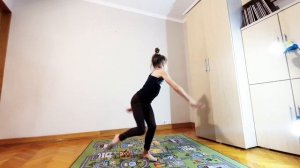 ЭЛЕМЕНТЫ художественной гимнастики - равновесия, вращения, прыжки. Тренировка дома