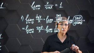 Первый замечательный предел. 10 класс. (720p)