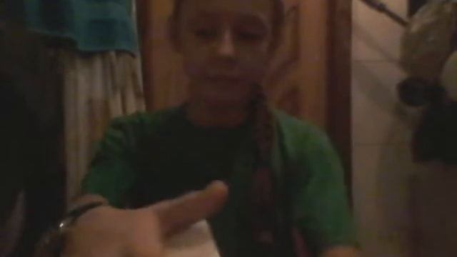 Опыт :лист бумаги держится на стакане с водой и не смотреть онлайн