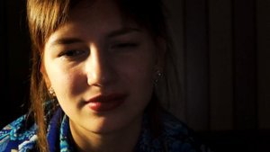 "Тебя хоть там любят?" стихотворение Ирины Астаховой читает Ольга Сычева