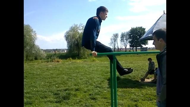 Планш на брусьях (Straddle Planche) смотреть онлайн