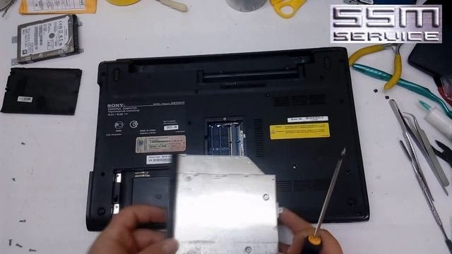 1# Как разобрать ноутбук SONY VAIO SVE1511V
