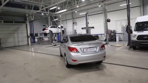 Hyundai Solaris серебристый седан с пробегом