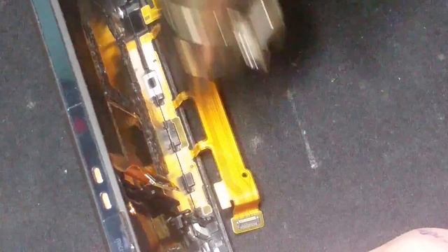 Замена дисплейного модуля на sony Xperia Z PM0270BV смотреть онлайн