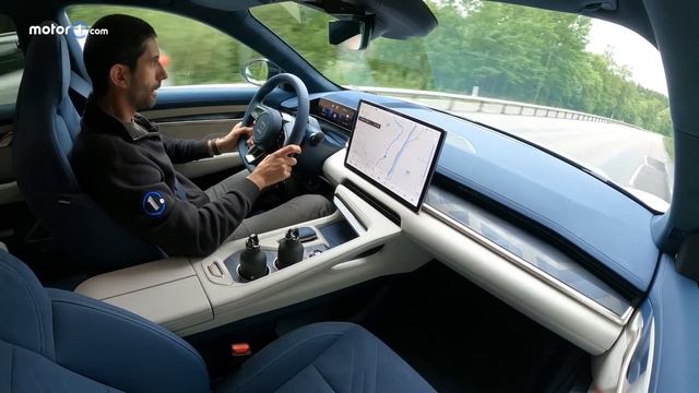 Zeekr 001, cugina CINESE di VOLVO: prima PROVA SU STRADA смотреть онлайн