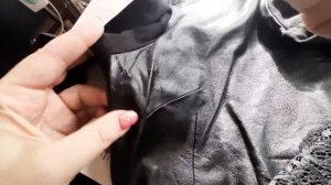 КАК И ЧЕМ ЗАКРЫТЬ ПОТЁРТОСТИ ИЗ КОЖ ЗАМА НА КОФТОЧКЕ.