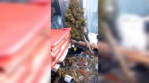 Золочев, Харьковская область. 24 марта в центре города. Последствия авиаудара.