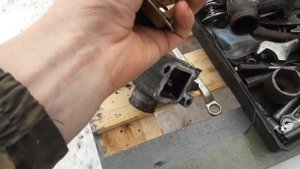 Давит антифриз через расширительный бачёк,причины