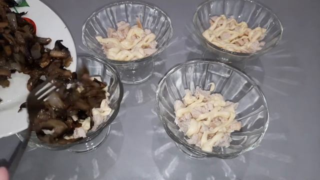 Шикарный порционный САЛАТ на праздничный стол.Салат который удивит всех гостей.Салат с грибами.